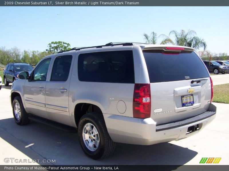 Silver Birch Metallic / Light Titanium/Dark Titanium 2009 Chevrolet Suburban LT