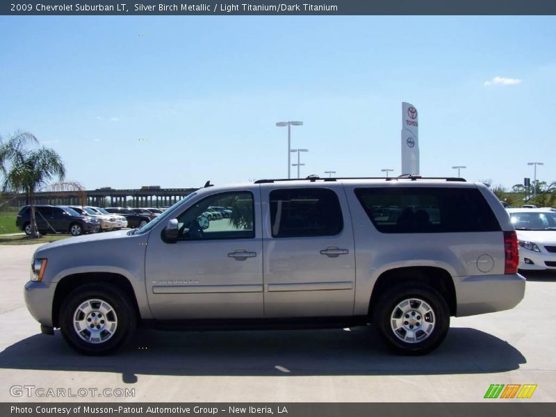 Silver Birch Metallic / Light Titanium/Dark Titanium 2009 Chevrolet Suburban LT