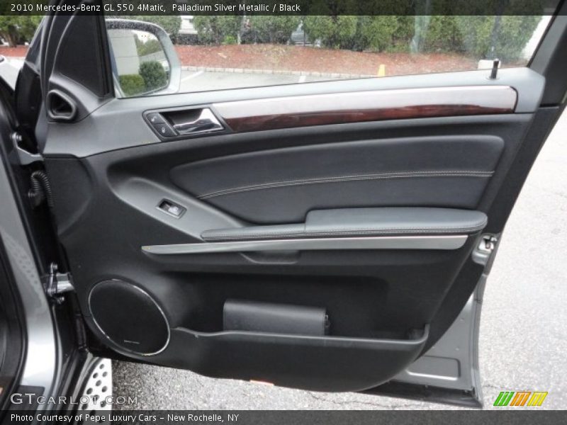 Door Panel of 2010 GL 550 4Matic