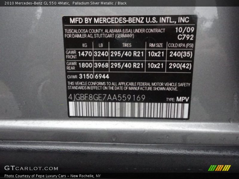 Palladium Silver Metallic / Black 2010 Mercedes-Benz GL 550 4Matic