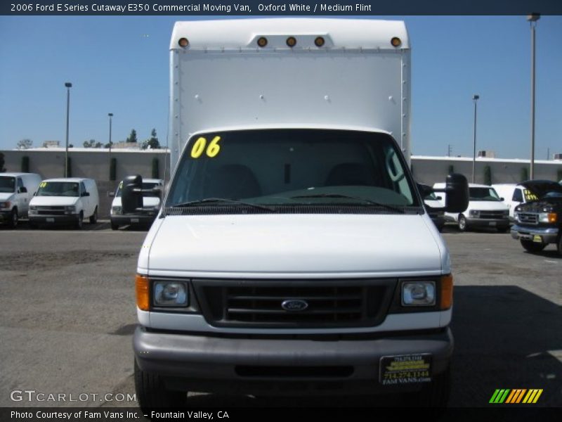 Oxford White / Medium Flint 2006 Ford E Series Cutaway E350 Commercial Moving Van