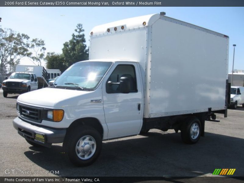 Oxford White / Medium Flint 2006 Ford E Series Cutaway E350 Commercial Moving Van
