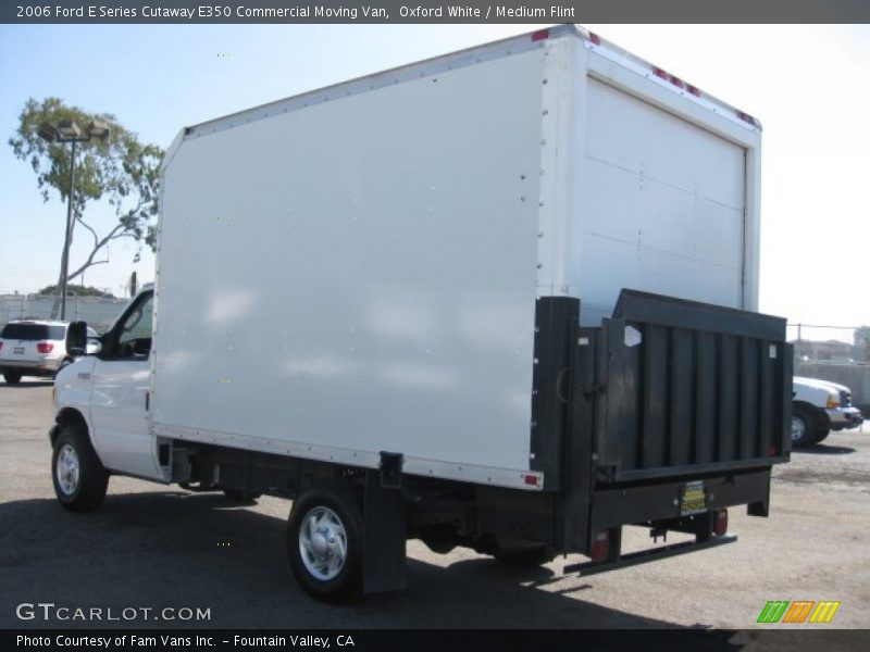 Oxford White / Medium Flint 2006 Ford E Series Cutaway E350 Commercial Moving Van