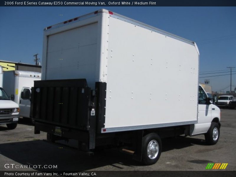 Oxford White / Medium Flint 2006 Ford E Series Cutaway E350 Commercial Moving Van