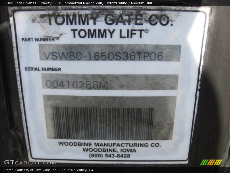 Oxford White / Medium Flint 2006 Ford E Series Cutaway E350 Commercial Moving Van