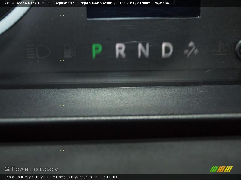 Bright Silver Metallic / Dark Slate/Medium Graystone 2009 Dodge Ram 1500 ST Regular Cab
