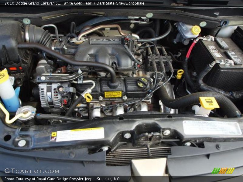 White Gold Pearl / Dark Slate Gray/Light Shale 2010 Dodge Grand Caravan SE