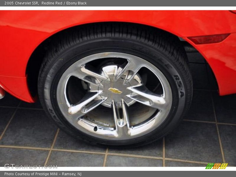 Redline Red / Ebony Black 2005 Chevrolet SSR