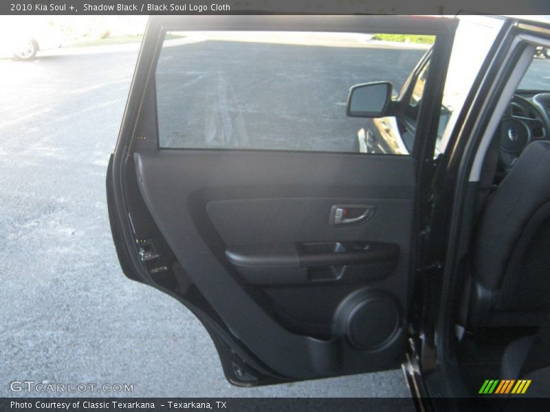 Shadow Black / Black Soul Logo Cloth 2010 Kia Soul +