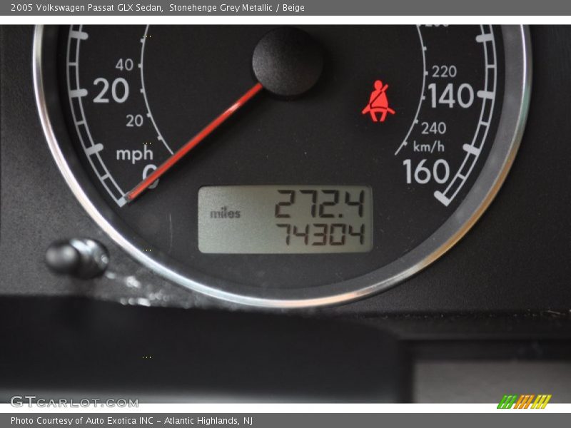 Stonehenge Grey Metallic / Beige 2005 Volkswagen Passat GLX Sedan