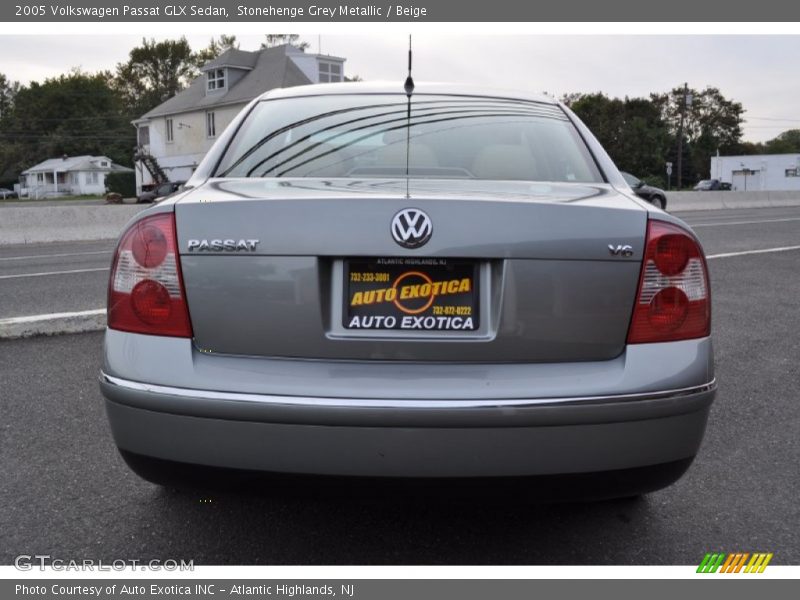 Stonehenge Grey Metallic / Beige 2005 Volkswagen Passat GLX Sedan