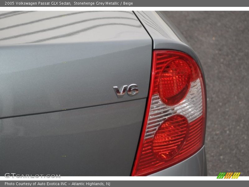 Stonehenge Grey Metallic / Beige 2005 Volkswagen Passat GLX Sedan