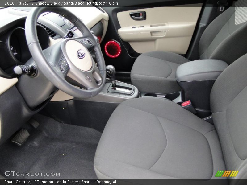 Shadow Black / Sand/Black Houndstooth Cloth 2010 Kia Soul !