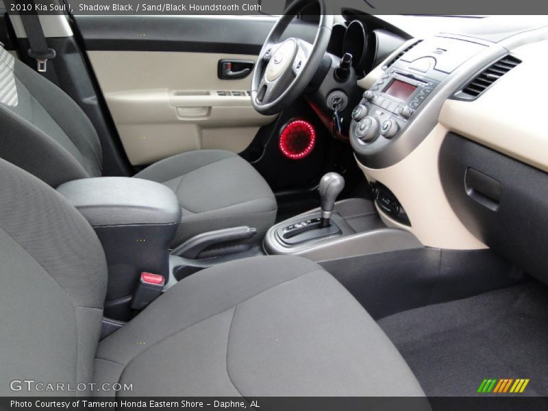 Shadow Black / Sand/Black Houndstooth Cloth 2010 Kia Soul !