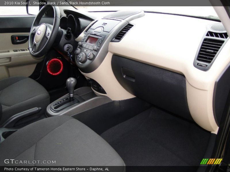 Shadow Black / Sand/Black Houndstooth Cloth 2010 Kia Soul !