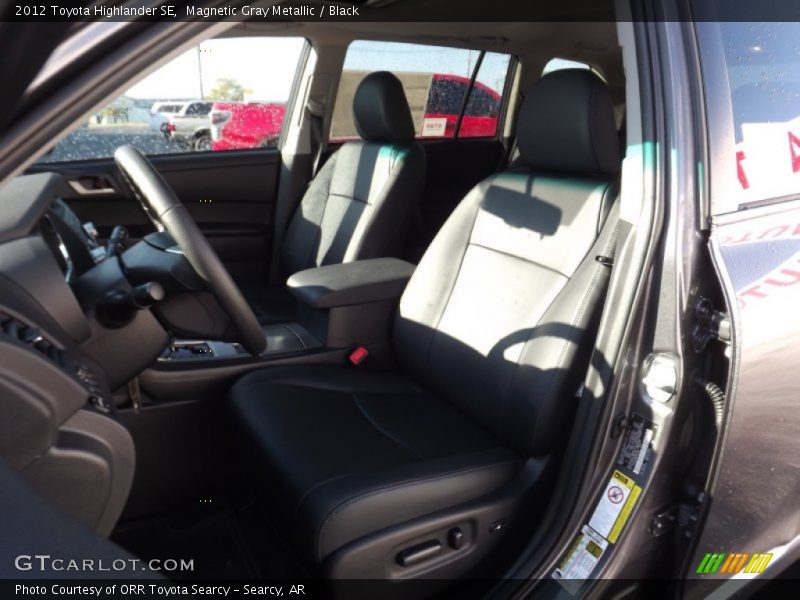 Magnetic Gray Metallic / Black 2012 Toyota Highlander SE