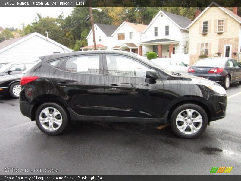 Ash Black / Taupe 2011 Hyundai Tucson GL
