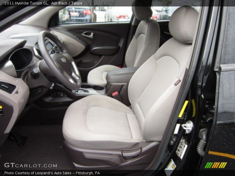 Ash Black / Taupe 2011 Hyundai Tucson GL