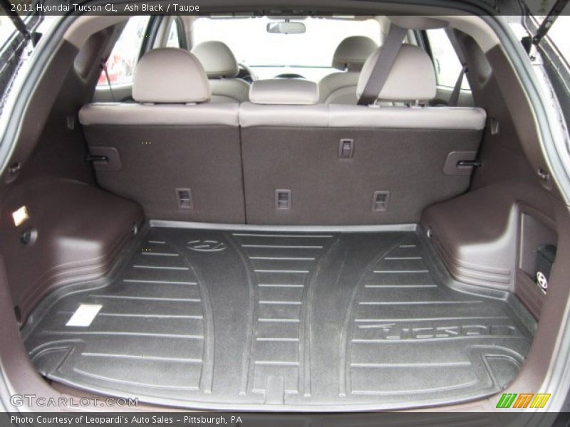  2011 Tucson GL Trunk