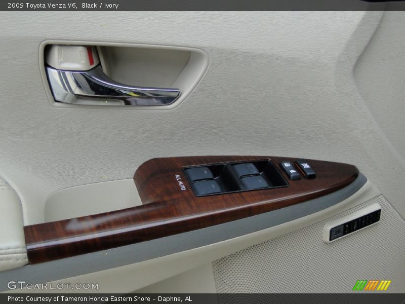 Black / Ivory 2009 Toyota Venza V6
