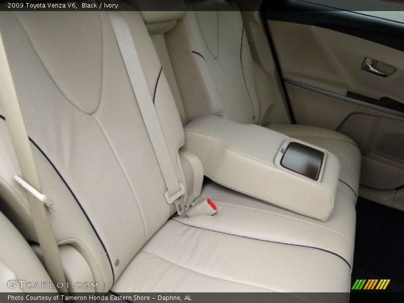 Black / Ivory 2009 Toyota Venza V6
