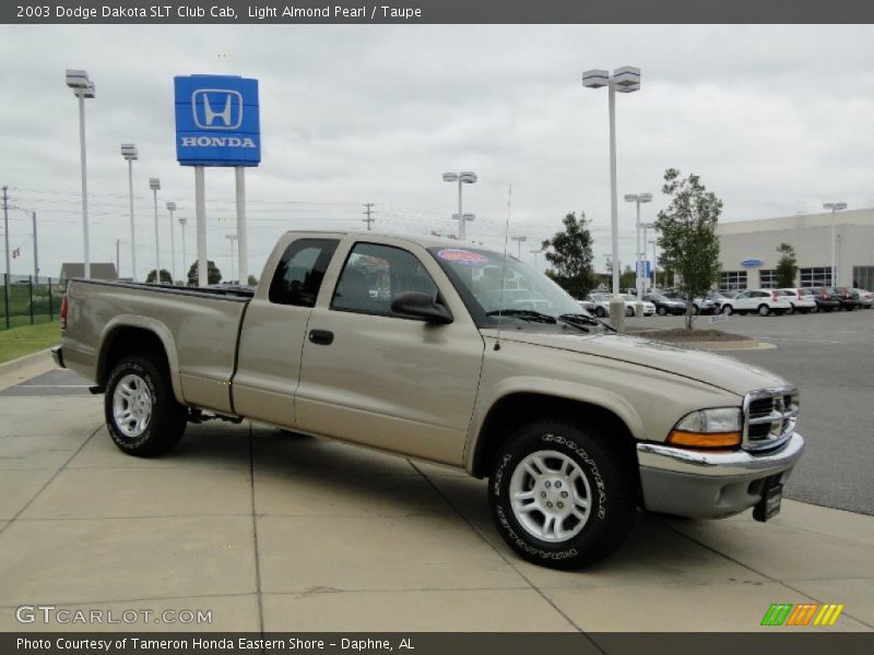 Light Almond Pearl / Taupe 2003 Dodge Dakota SLT Club Cab
