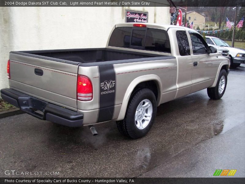 Light Almond Pearl Metallic / Dark Slate Gray 2004 Dodge Dakota SXT Club Cab