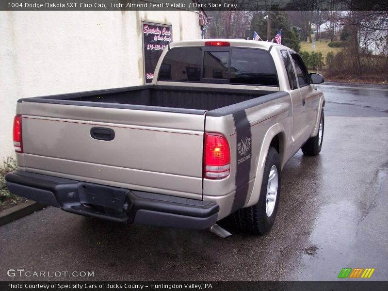 Light Almond Pearl Metallic / Dark Slate Gray 2004 Dodge Dakota SXT Club Cab