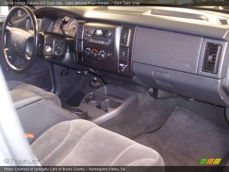 Light Almond Pearl Metallic / Dark Slate Gray 2004 Dodge Dakota SXT Club Cab