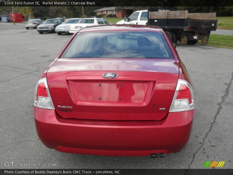 Merlot Metallic / Charcoal Black 2006 Ford Fusion SE