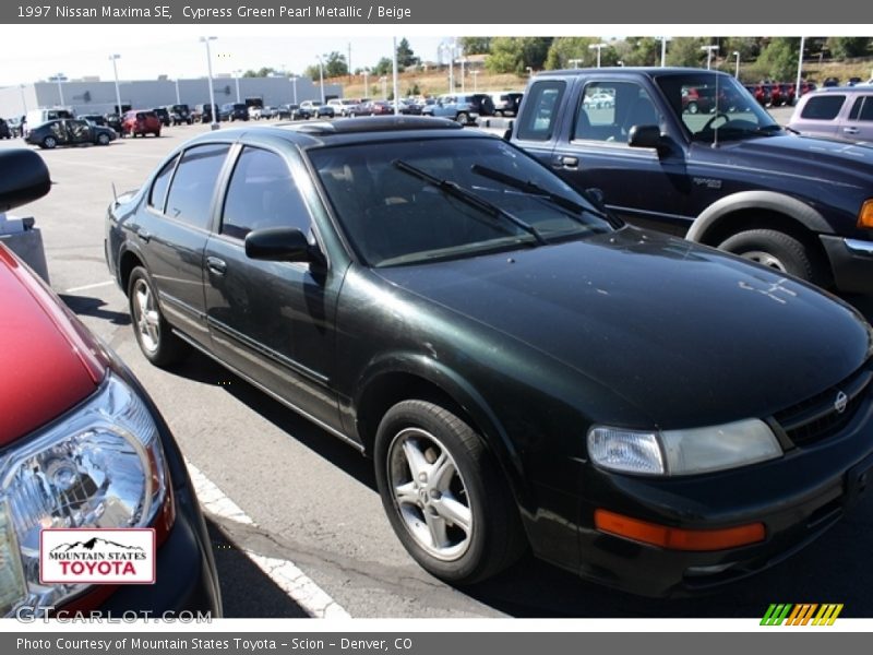 Cypress Green Pearl Metallic / Beige 1997 Nissan Maxima SE