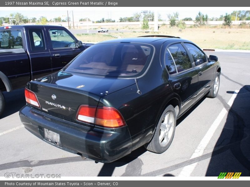 Cypress Green Pearl Metallic / Beige 1997 Nissan Maxima SE