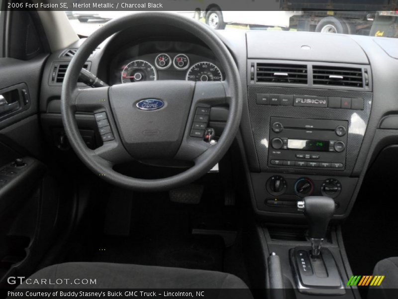 Merlot Metallic / Charcoal Black 2006 Ford Fusion SE