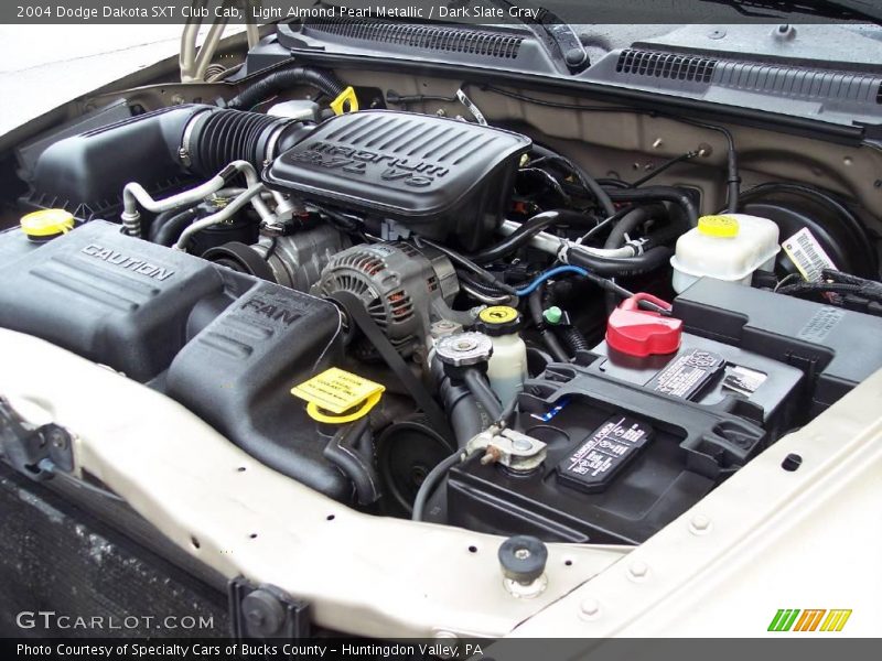 Light Almond Pearl Metallic / Dark Slate Gray 2004 Dodge Dakota SXT Club Cab