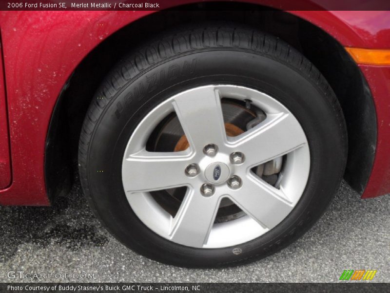 Merlot Metallic / Charcoal Black 2006 Ford Fusion SE