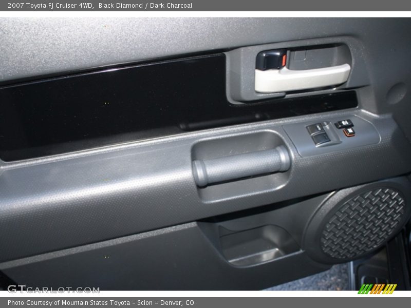 Black Diamond / Dark Charcoal 2007 Toyota FJ Cruiser 4WD