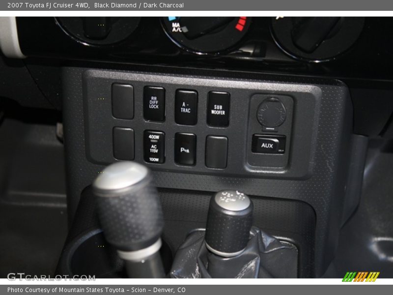 Black Diamond / Dark Charcoal 2007 Toyota FJ Cruiser 4WD