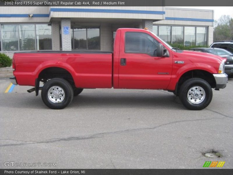 Red / Medium Flint 2002 Ford F350 Super Duty XLT Regular Cab 4x4