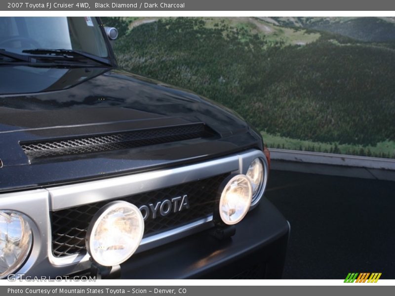 Black Diamond / Dark Charcoal 2007 Toyota FJ Cruiser 4WD