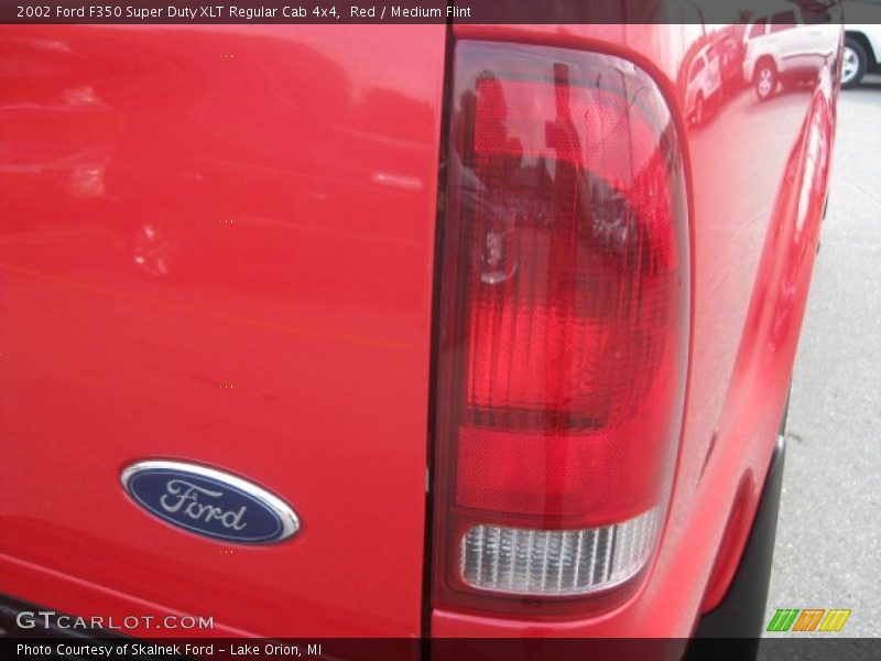 Red / Medium Flint 2002 Ford F350 Super Duty XLT Regular Cab 4x4