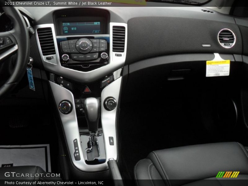 Summit White / Jet Black Leather 2011 Chevrolet Cruze LT