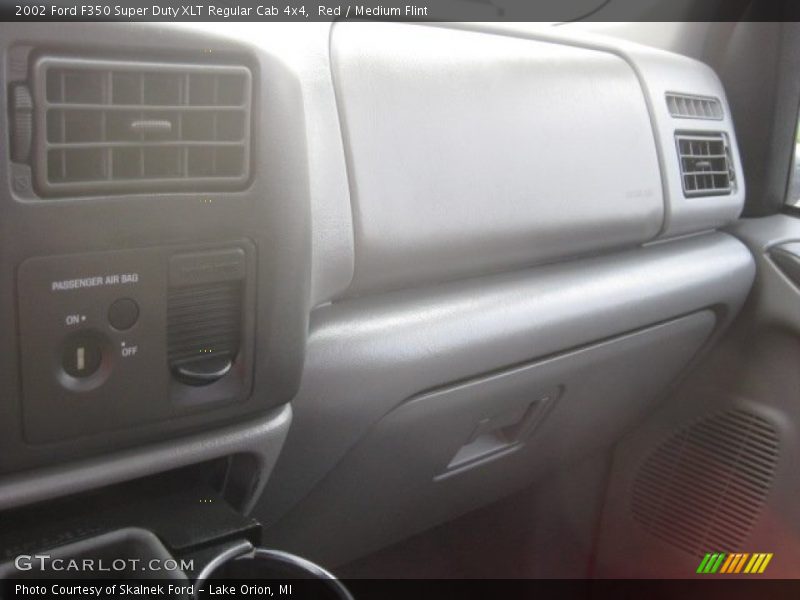 Red / Medium Flint 2002 Ford F350 Super Duty XLT Regular Cab 4x4