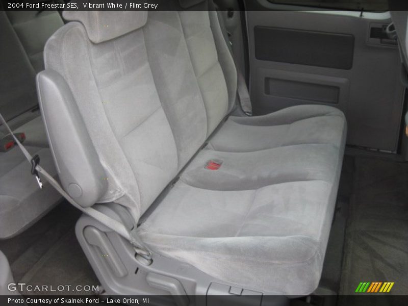 Vibrant White / Flint Grey 2004 Ford Freestar SES