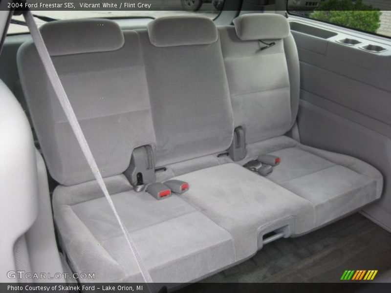 Vibrant White / Flint Grey 2004 Ford Freestar SES
