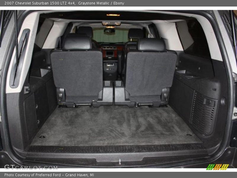  2007 Suburban 1500 LTZ 4x4 Trunk