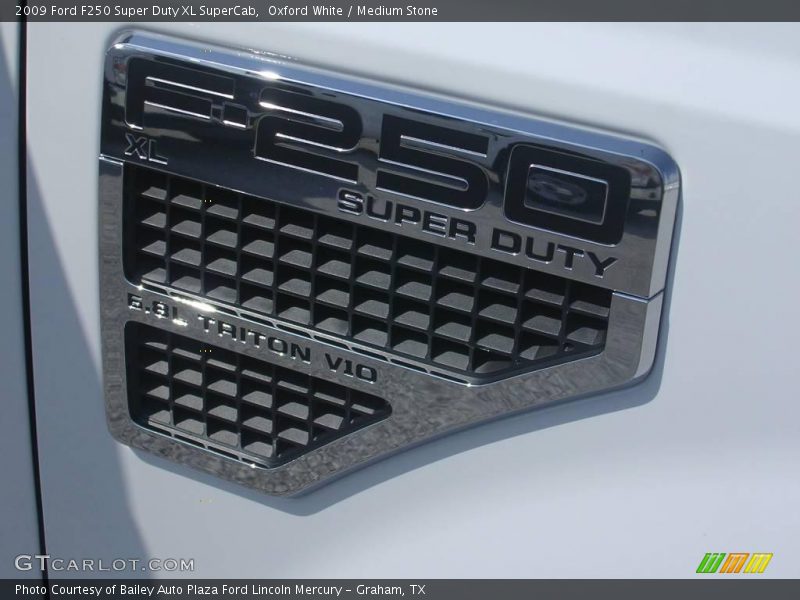 Oxford White / Medium Stone 2009 Ford F250 Super Duty XL SuperCab