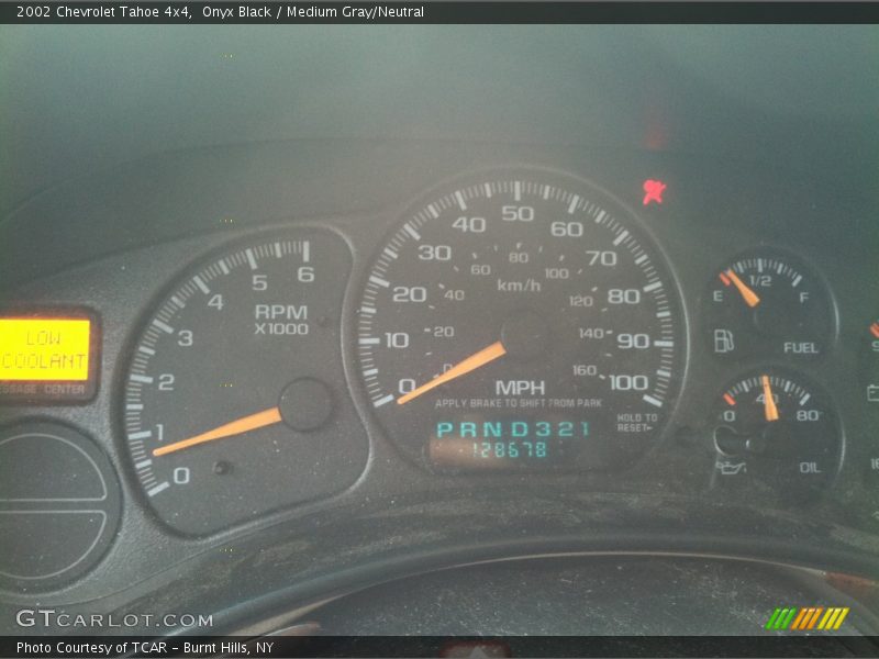 Onyx Black / Medium Gray/Neutral 2002 Chevrolet Tahoe 4x4