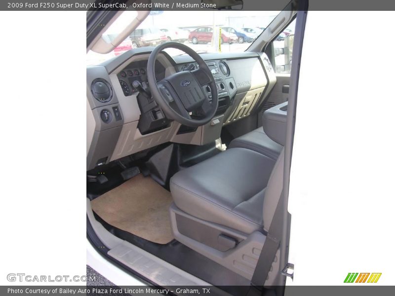Oxford White / Medium Stone 2009 Ford F250 Super Duty XL SuperCab