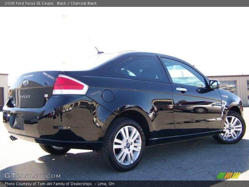 Black / Charcoal Black 2008 Ford Focus SE Coupe