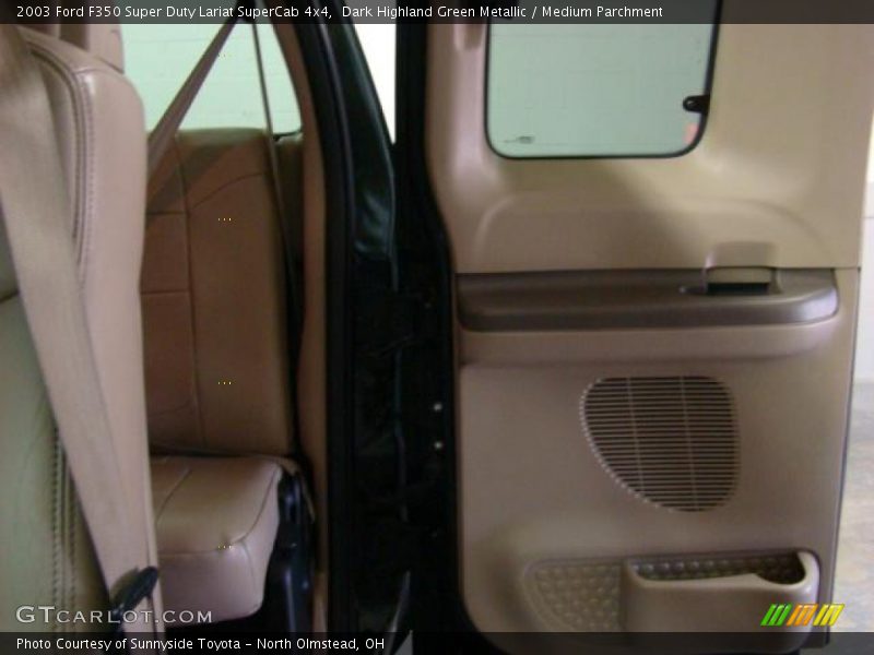 Dark Highland Green Metallic / Medium Parchment 2003 Ford F350 Super Duty Lariat SuperCab 4x4